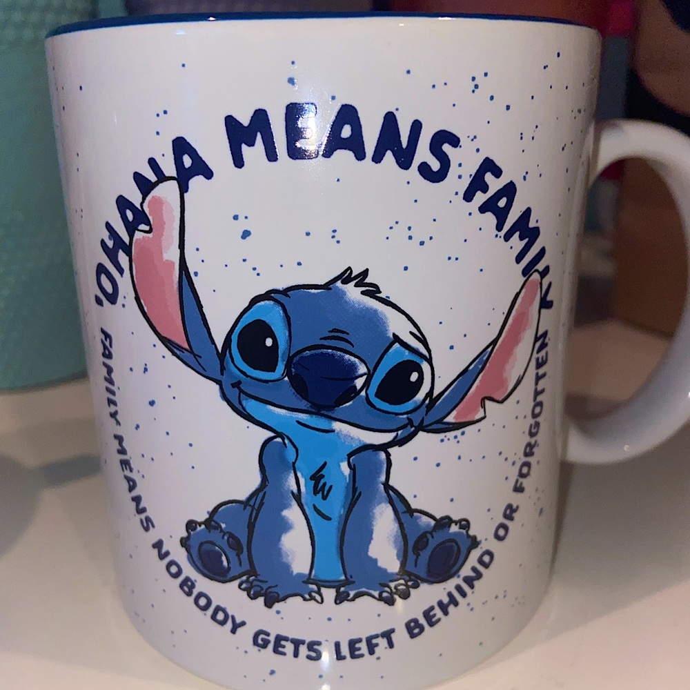 NWT Disney Lilo & Stitch “Ohana Means Family” white/blue mug